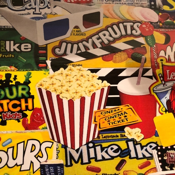 WHITE MOUNTAIN 1000PC 24x30" Girard Movie Snacks - Picture 5 of 5